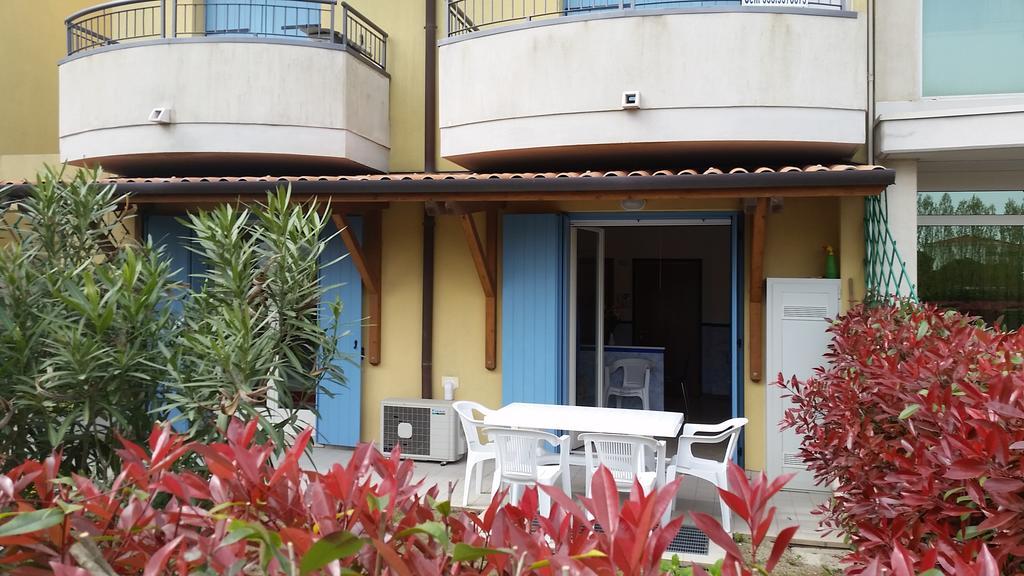 Residence Elisa Piano Terra Con Giardino E Posto Spiaggia Incluso Caorle Kamer foto