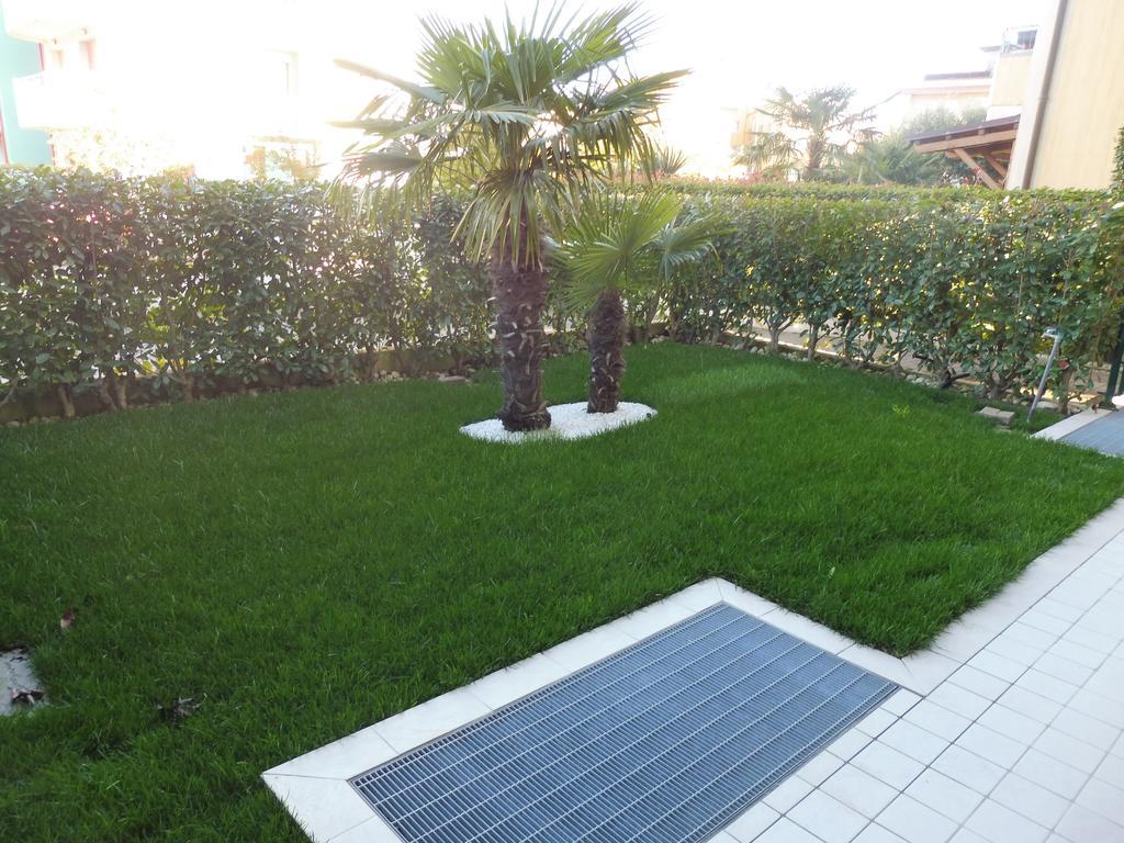 Residence Elisa Piano Terra Con Giardino E Posto Spiaggia Incluso Caorle Kamer foto