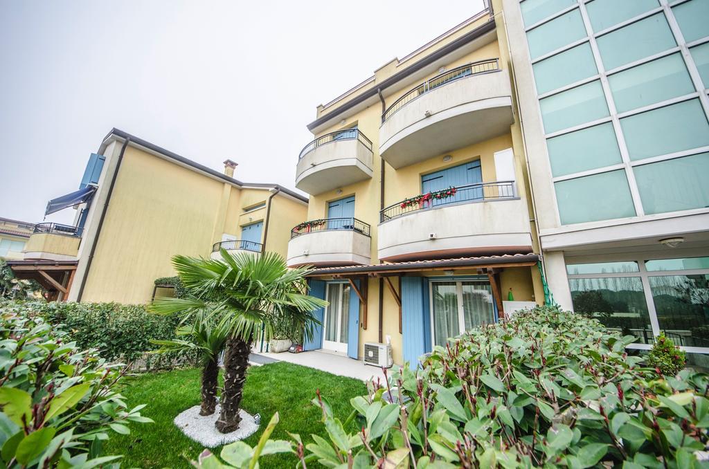Residence Elisa Piano Terra Con Giardino E Posto Spiaggia Incluso Caorle Buitenkant foto