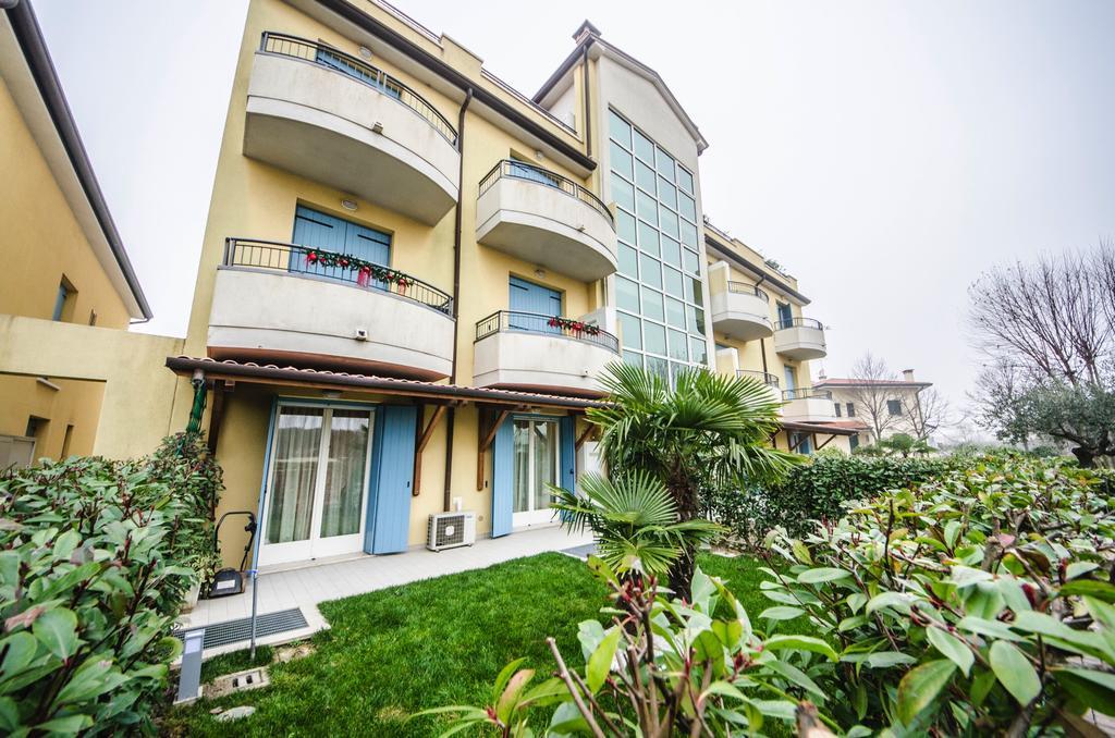 Residence Elisa Piano Terra Con Giardino E Posto Spiaggia Incluso Caorle Kamer foto