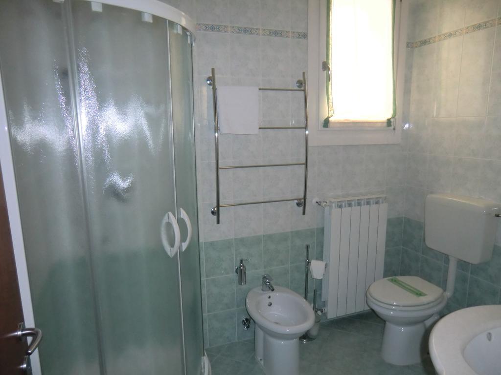 Residence Elisa Piano Terra Con Giardino E Posto Spiaggia Incluso Caorle Kamer foto